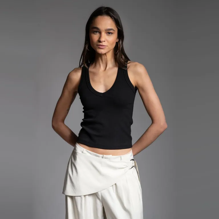 Polera Maru V Negro Mujer
