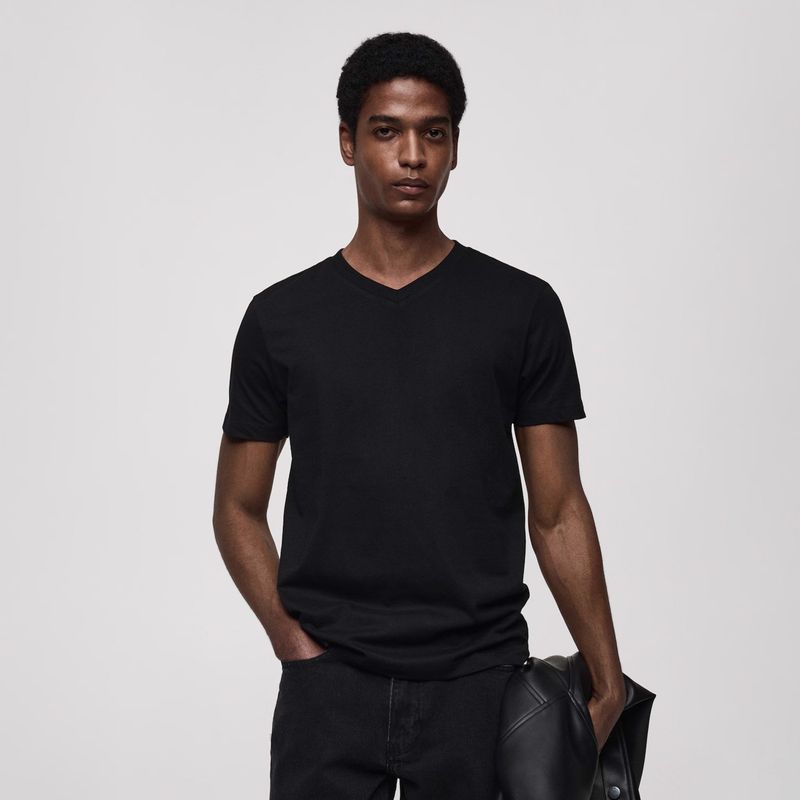 MANGO MAN - Polera Chelsea Manga Corta 100% Algodón Cuello En V Hombre Mango Man