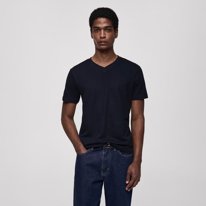 MANGO MAN - Polera Chelsea Manga Corta 100% Algodón Cuello En V Hombre Mango Man