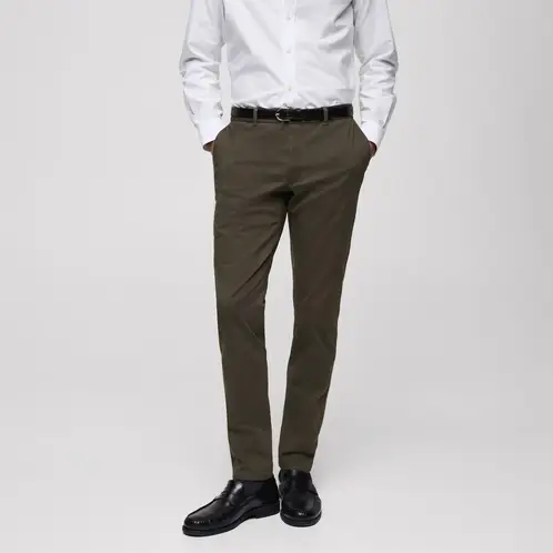 MANGO MAN - Pantalón Chino Slim Fit Sarga Hombre