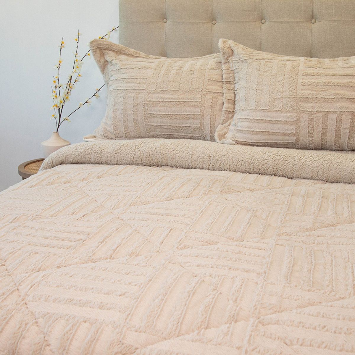 DORAL - Cubrecama Plush Sherpa King D2 Beige Doral