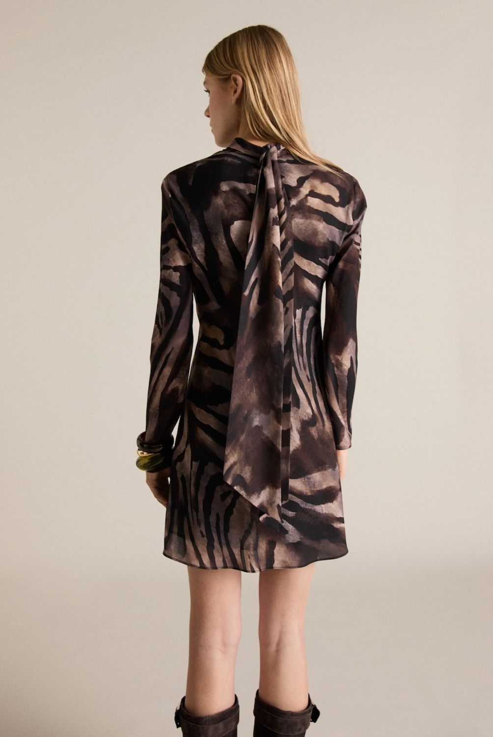 MANGO - Vestido Satinado Lazo Espalda Cebra Mujer Mango