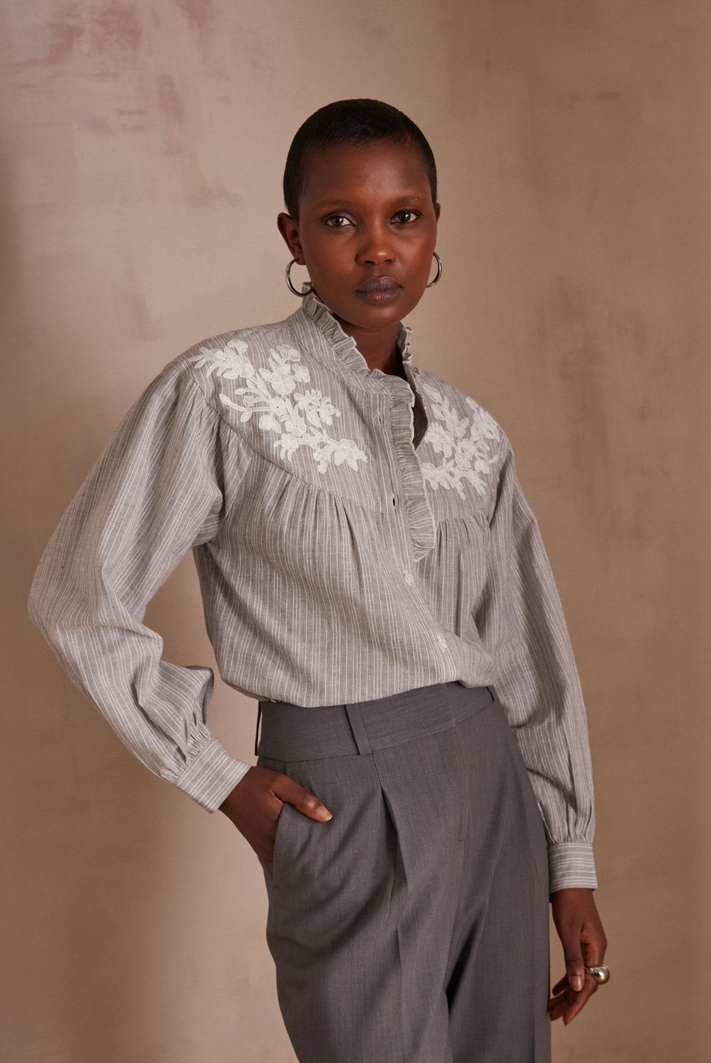 MAISON 123 - Blusa Pure Manga Larga Detalle Borado Y Rayas Mujer Maison 123