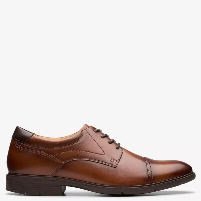 CLARKS - Zapato Formal Hombre Cuero Beige Clarks