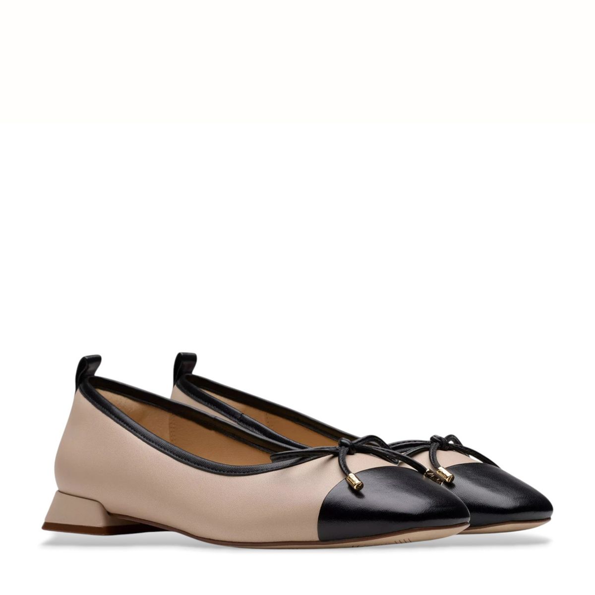 CLARKS - Zapato Formal Mujer Cuero Beige Clarks