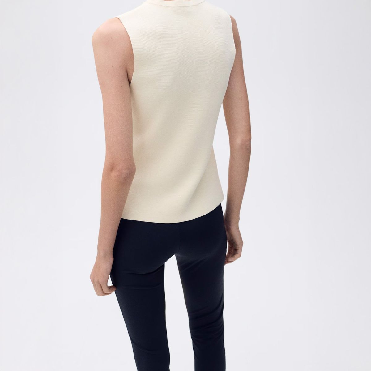 MANGO - Chaleco Punto Fino Botones Mujer Mango