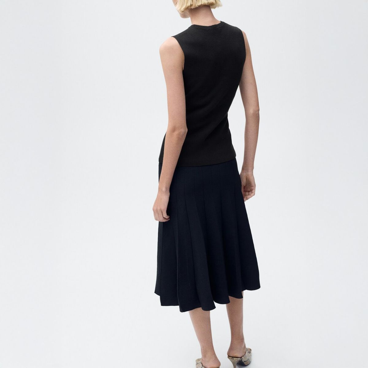 MANGO - Chaleco Punto Fino Botones Mujer Mango