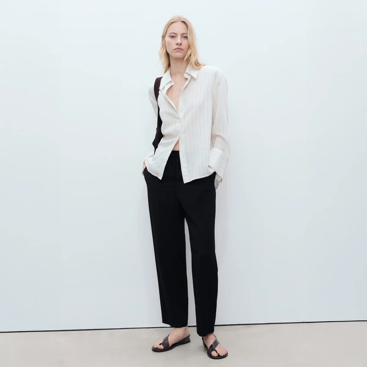 MANGO - Pantalón Fluido Cintura Elástica Mujer Mango