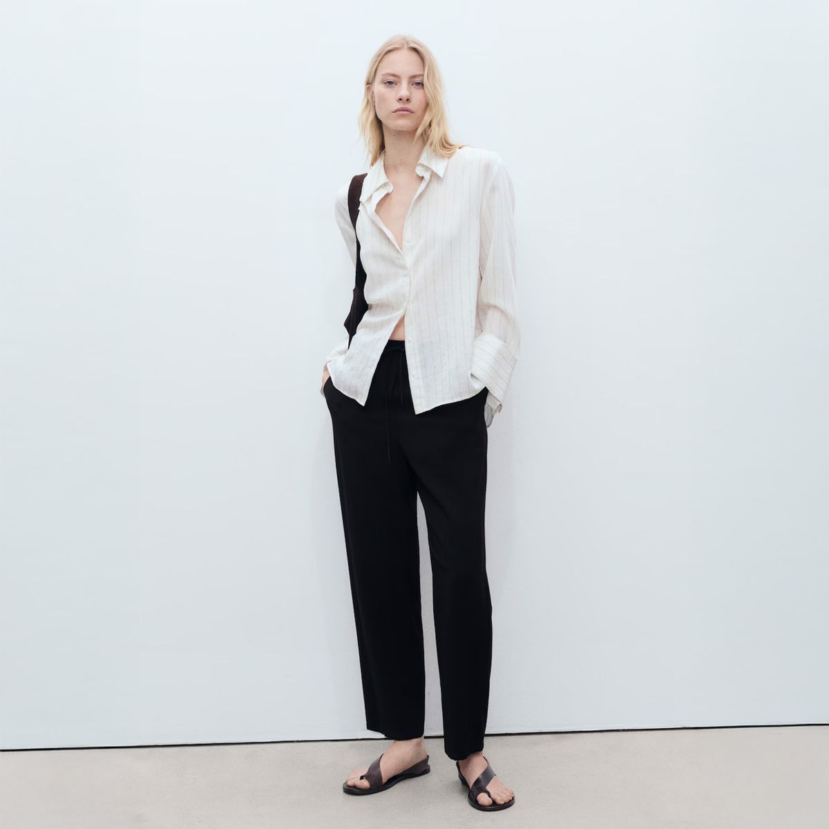 MANGO - Pantalón Fluido Cintura Elástica Mujer Mango