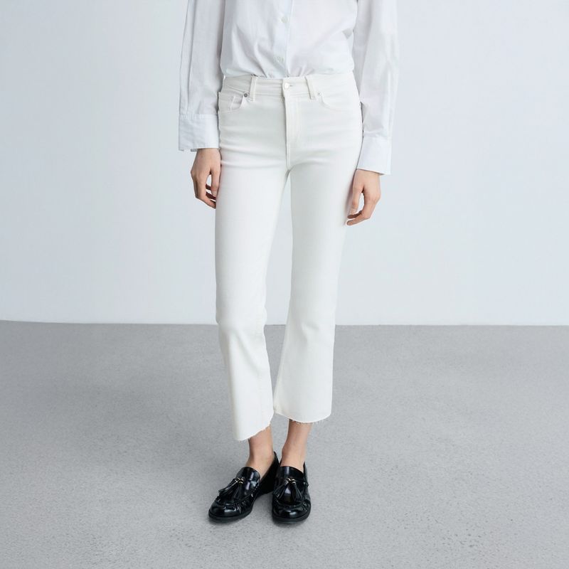 MANGO - Jeans Sienna Flare Crop Mujer Mango