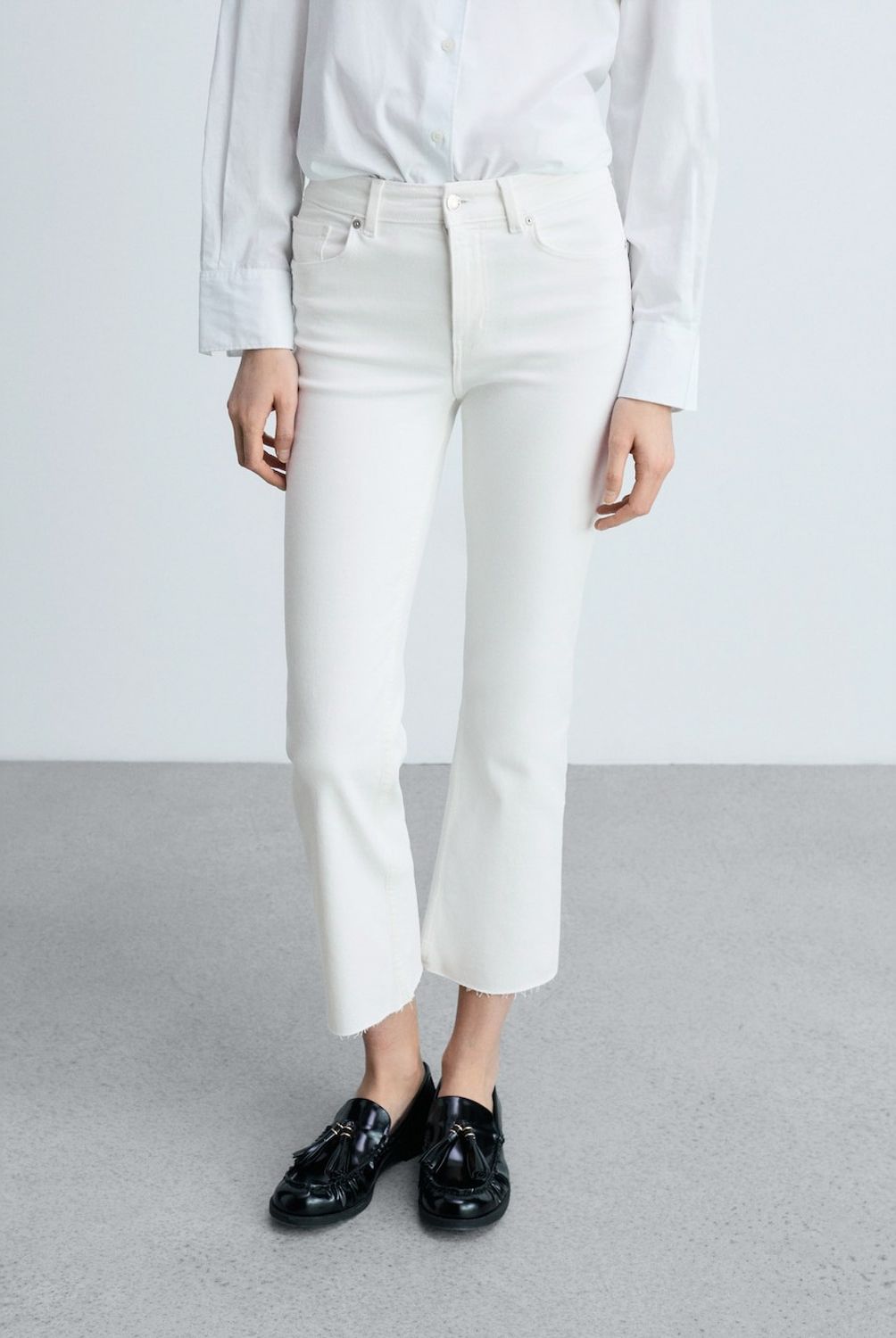 MANGO - Jeans Sienna Flare Crop Mujer Mango