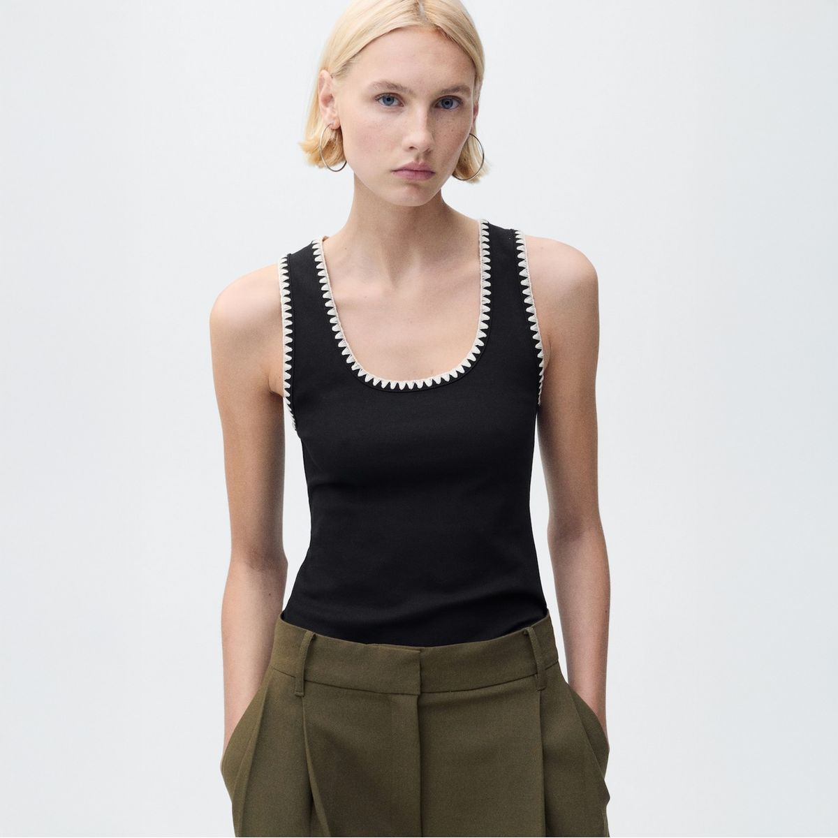 MANGO - Top Escotado Ribetes En Contraste Mujer Mango