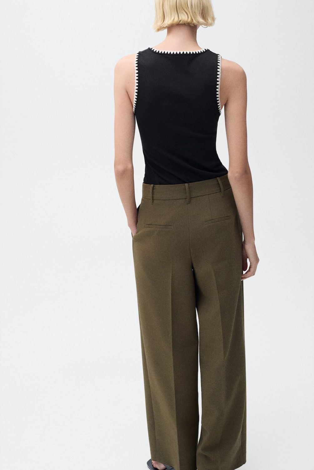 MANGO - Top Escotado Ribetes En Contraste Mujer Mango
