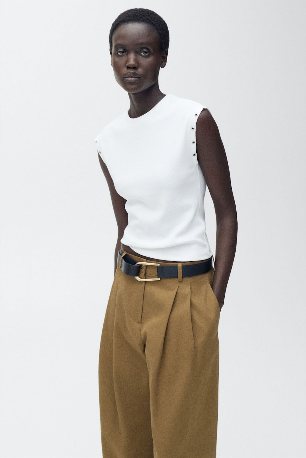 MANGO - Polera Canalé Ribete Troquelado Mujer Mango