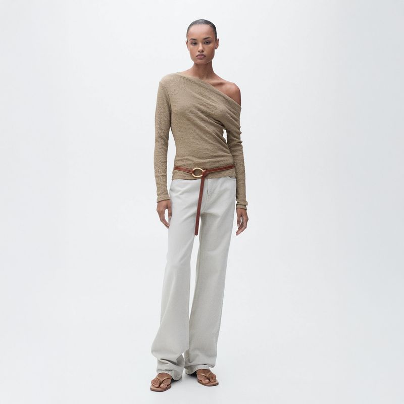 MANGO - Polera Cuello Asimétrico Textura Mujer Mango