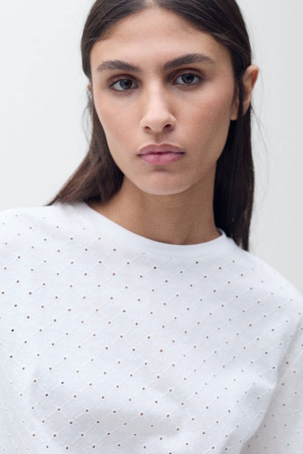 MANGO - Polera Calados Bordados Mujer Mango