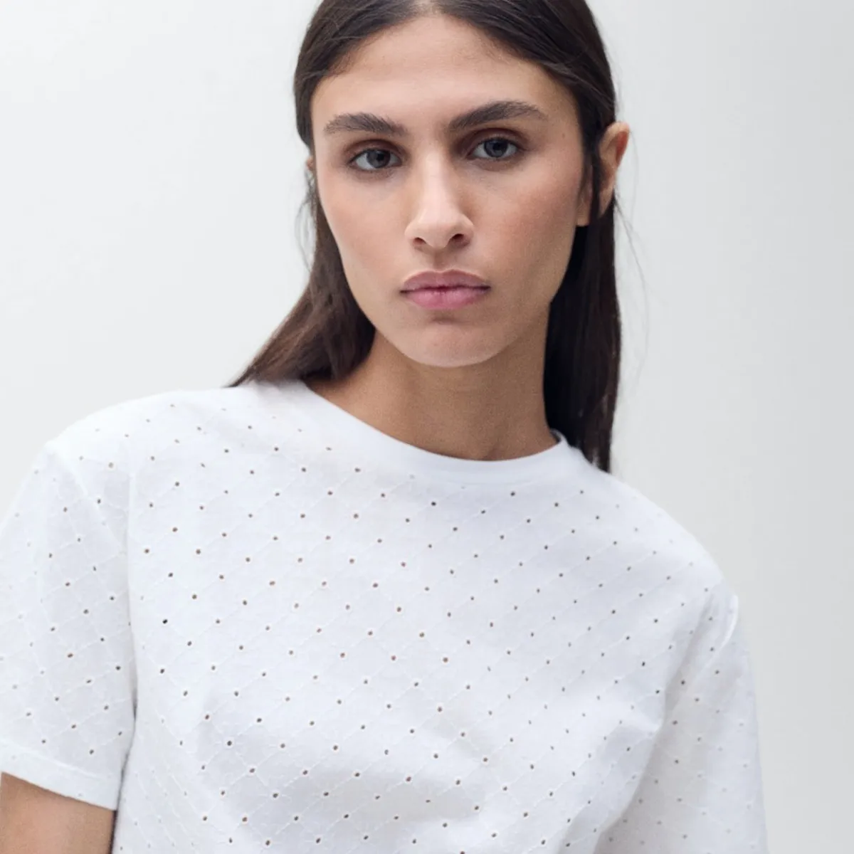 MANGO - Polera Calados Bordados Mujer Mango