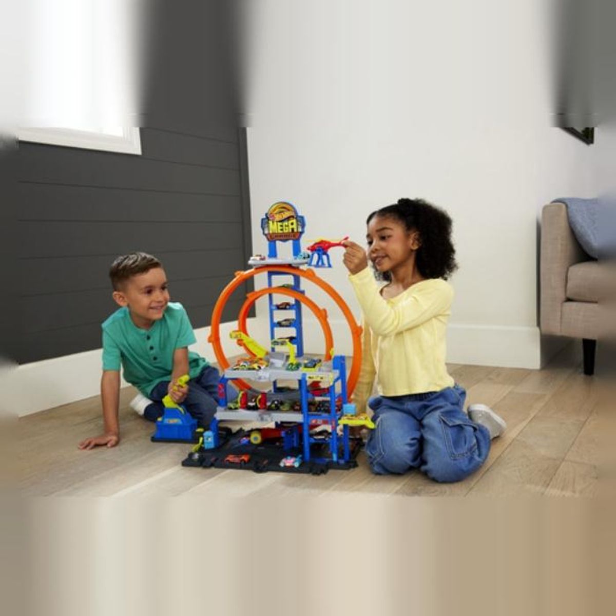 HOT WHEELS - Pista de Autos Mega Loop Garage