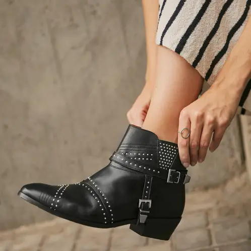 CUCHY - Botín Mujer Cuero Negro