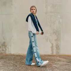 BROWNIE - Jeans Bordados Estrellas Rectos Tiro Bajo Mujer