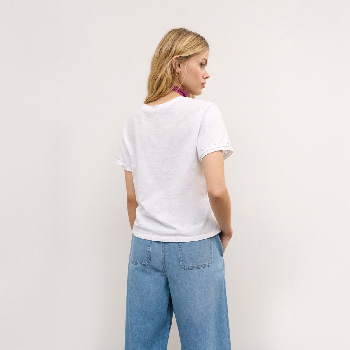 BROWNIE - Polera Manga Corta Tachuelas Mujer Brownie