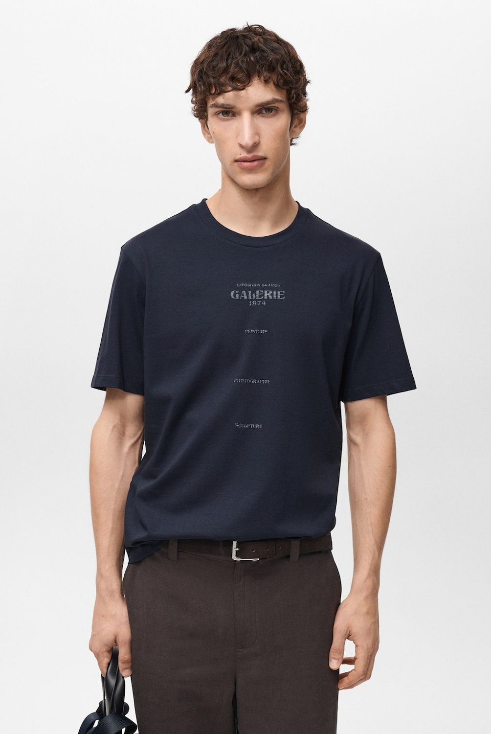 MANGO MAN - Polera Gallery Estampada 100% Algodón Regular Fit Hombre Mango Man