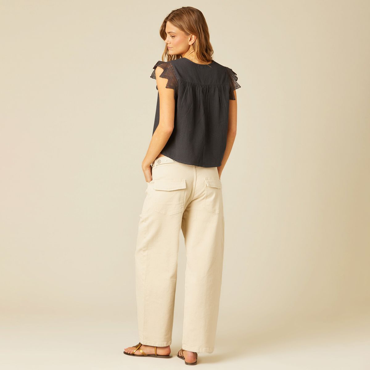 NICOLI - Pantalón Costuras Arena Mujer Nicoli