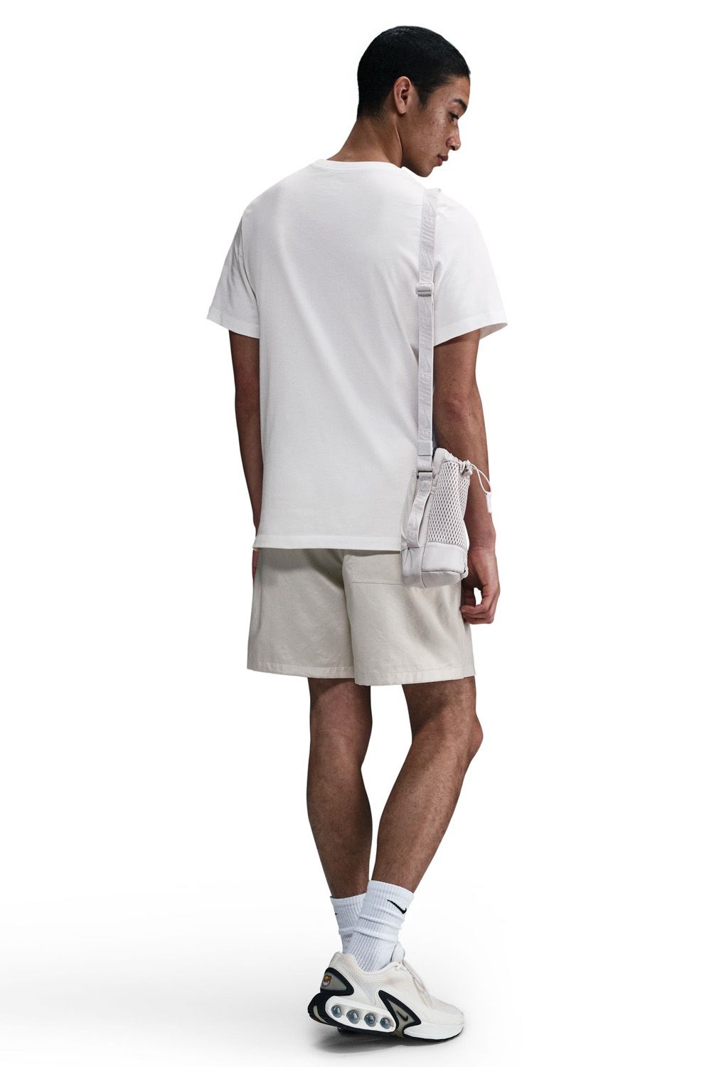 NIKE - Polera Manga Corta U Nsw Tee Oc Sole Food Hbr Hombre Nike