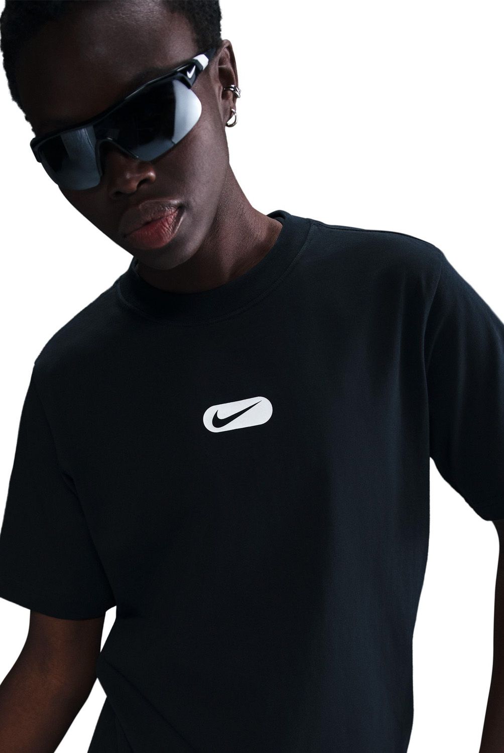 NIKE - Polera Deportiva Manga Corta Nsw Club Ss Tee Oc Swoosh  Hombre Nike