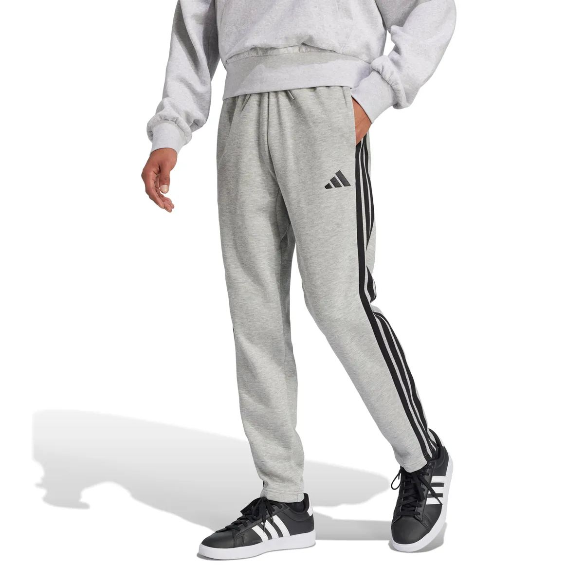 ADIDAS - Pantalón Buzo Essentials Fleece 3 Tiras Hombre Adidas