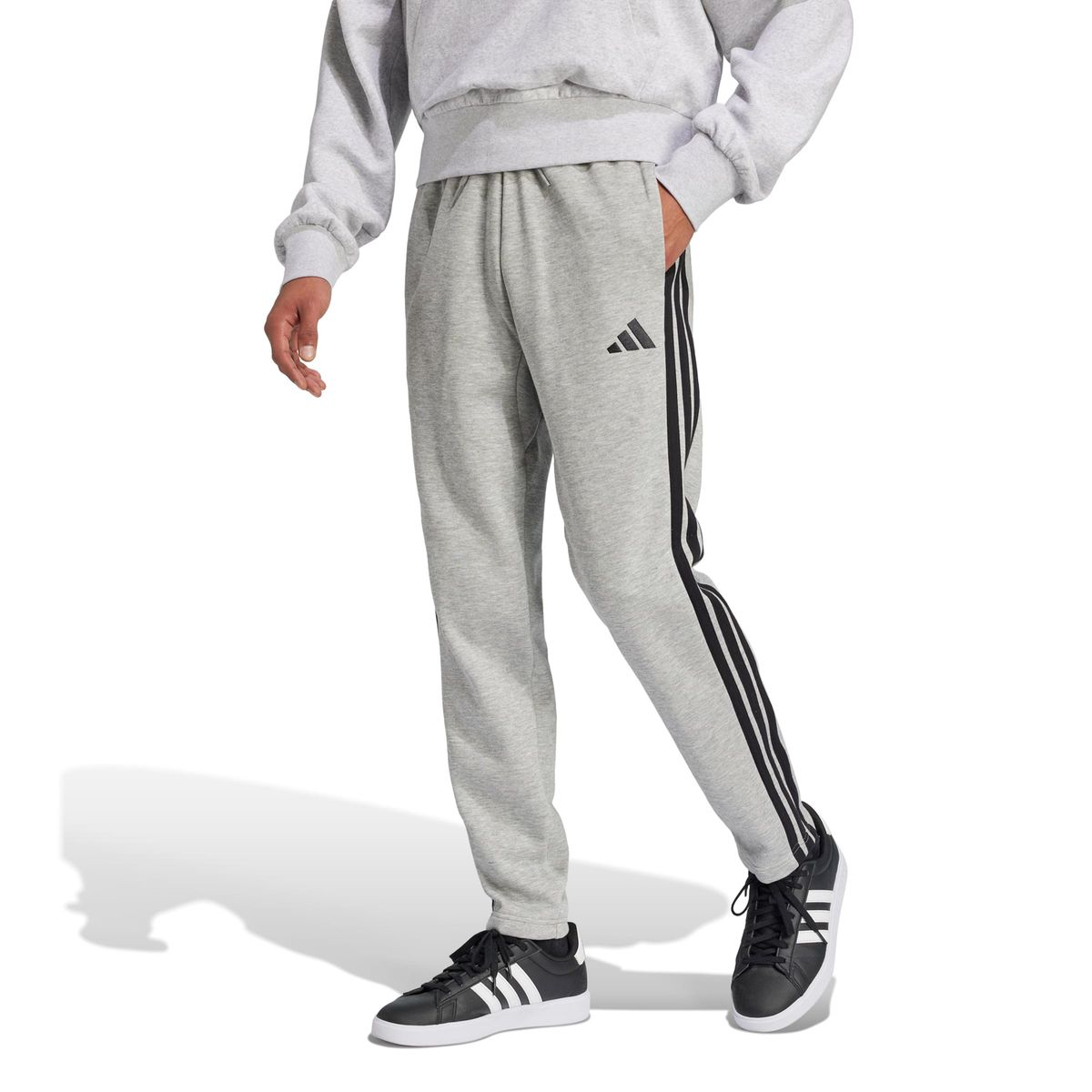 ADIDAS - Pantalón Buzo Essentials Fleece 3 Tiras Hombre Adidas
