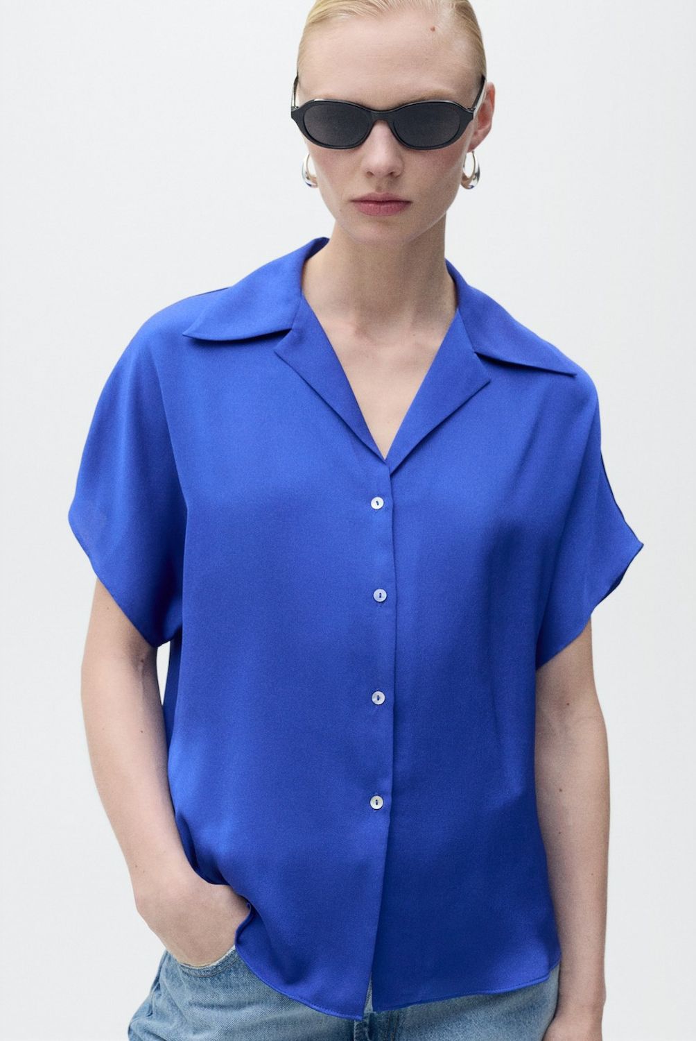 MANGO - Blusa Satinada Manga Corta Mujer Mango