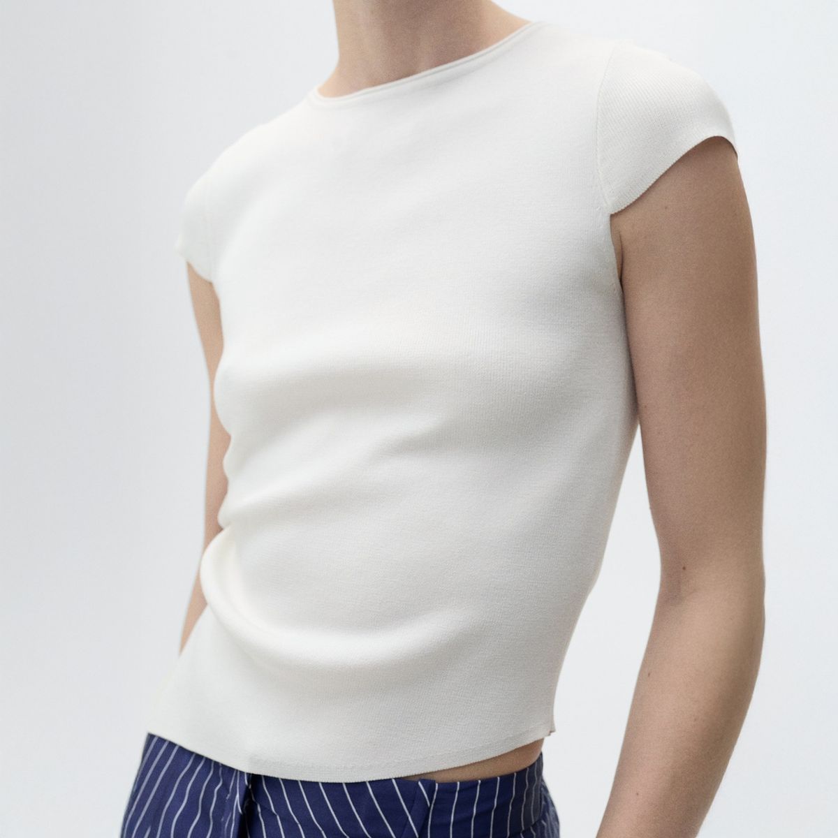 MANGO - Polera Punto Bajo Asimétrico Mujer Mango