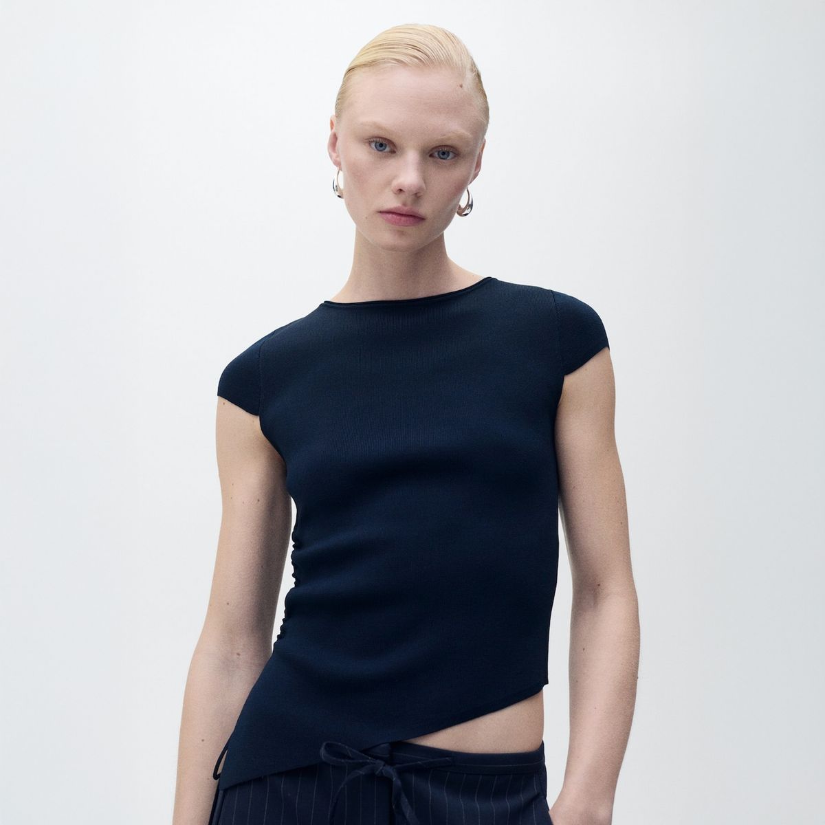 MANGO - Polera Punto Bajo Asimétrico Mujer Mango