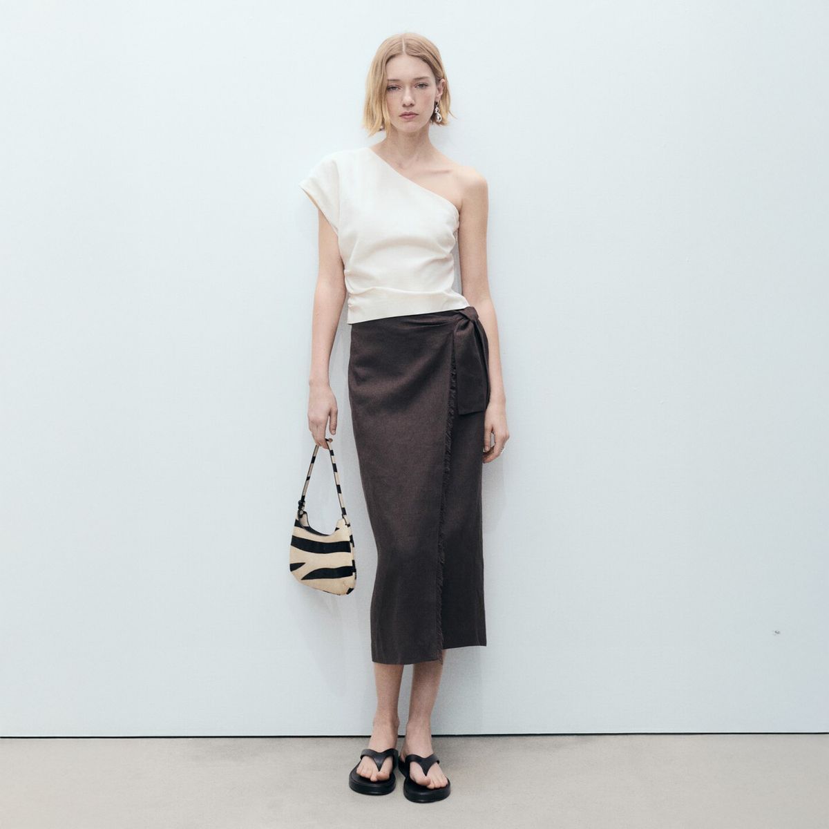 MANGO - Top Lino Asimétrico Mujer Mango