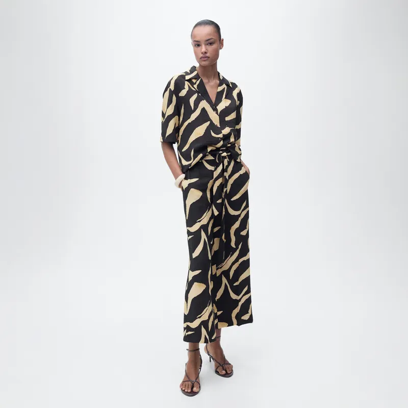 MANGO - Blusa Manga Corta Estampada Mujer Mango