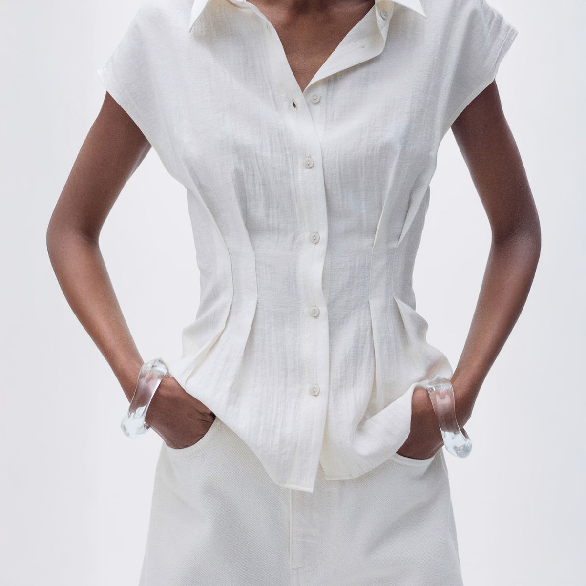 MANGO - Blusa Pinzas Manga Corta Mujer Mango