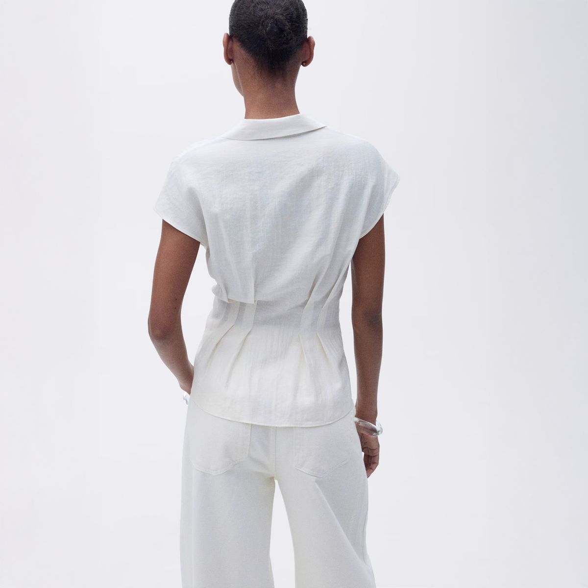 MANGO - Blusa Pinzas Manga Corta Mujer Mango