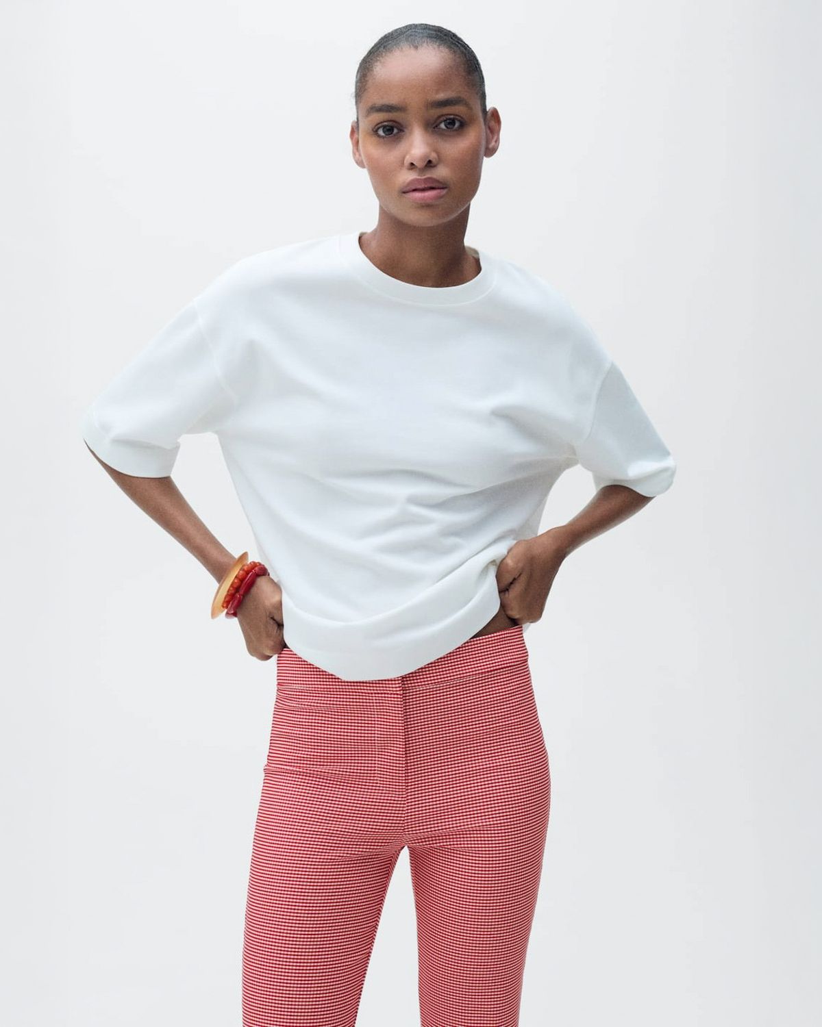 Vichy Pantalon De Cuadros Con Blusa Roja MANGO Pantalón Cuadro