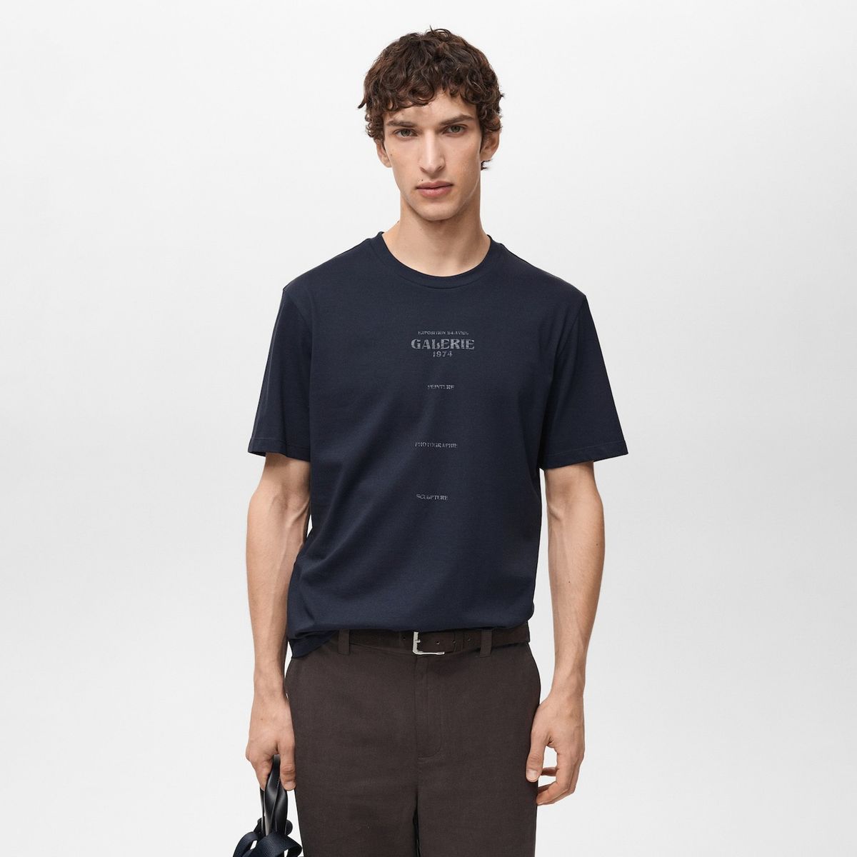 MANGO MAN - Polera Gallery Estampada 100% Algodón Regular Fit Hombre Mango Man