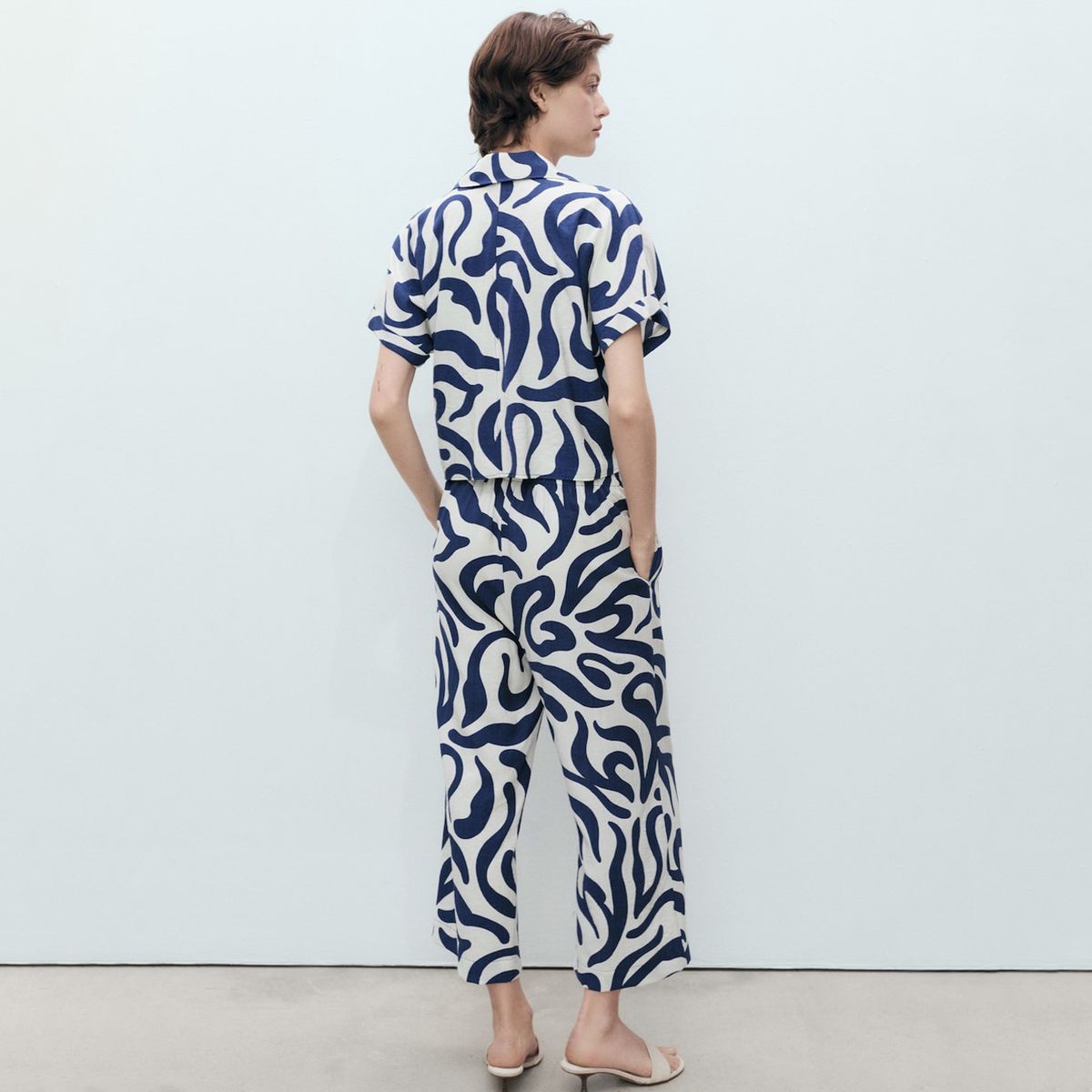 MANGO - Blusa Crop Estampado Floral Nudo Mujer Mango