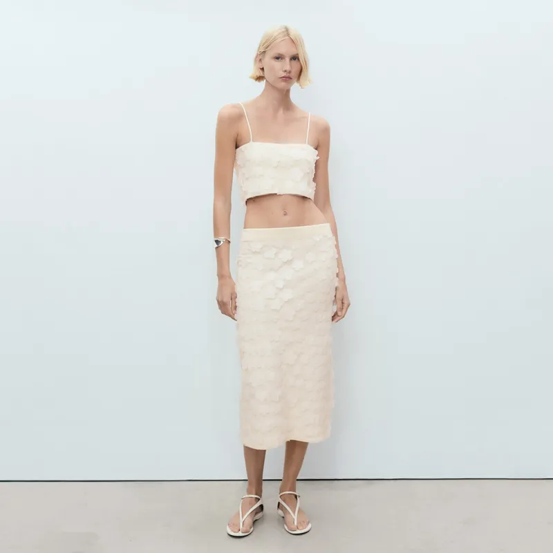 MANGO - Top Flores Relieve Mujer Mango