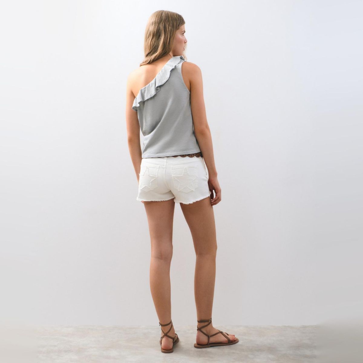 BROWNIE - Polera Volante Asimétrico Mujer Brownie