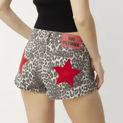 ONE DILEMMA - Short Tiro Bajo Estampado Estrella Color Mujer