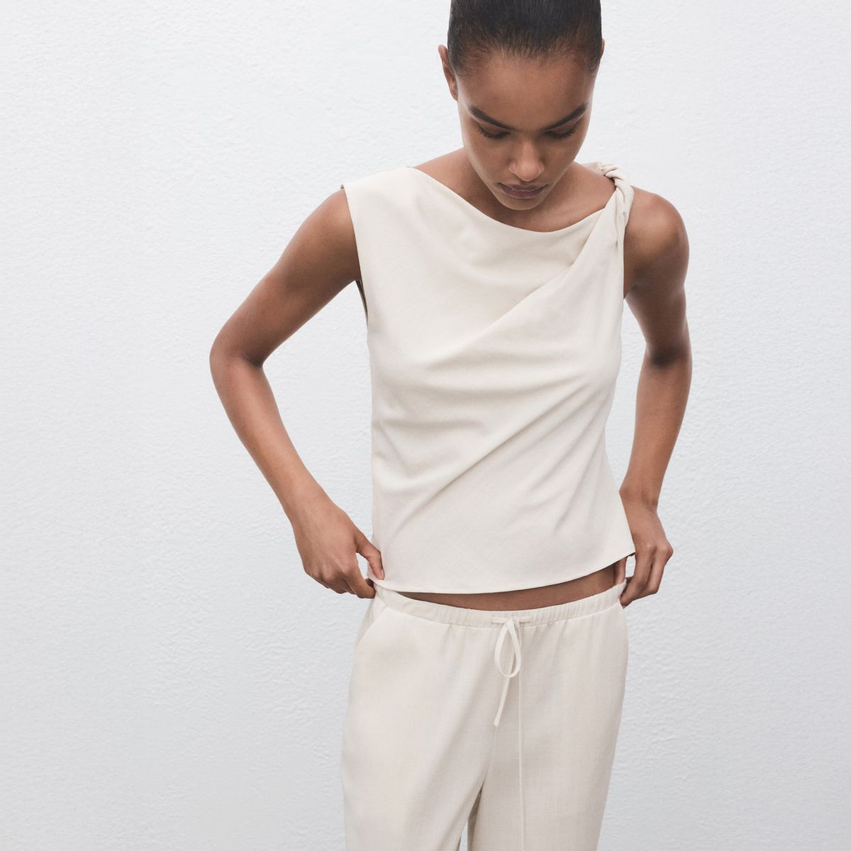 MANGO - Top Asimétrico Tirante Drapeado Mujer Mango