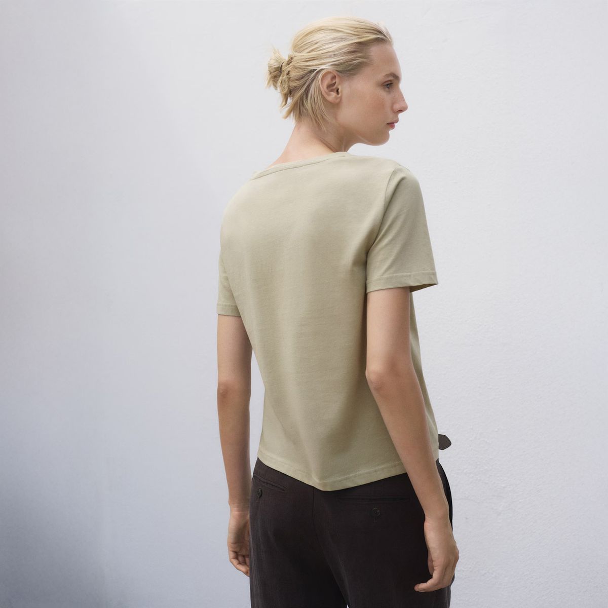 MANGO - Polera Algodón Cuello Pico Mujer Mango