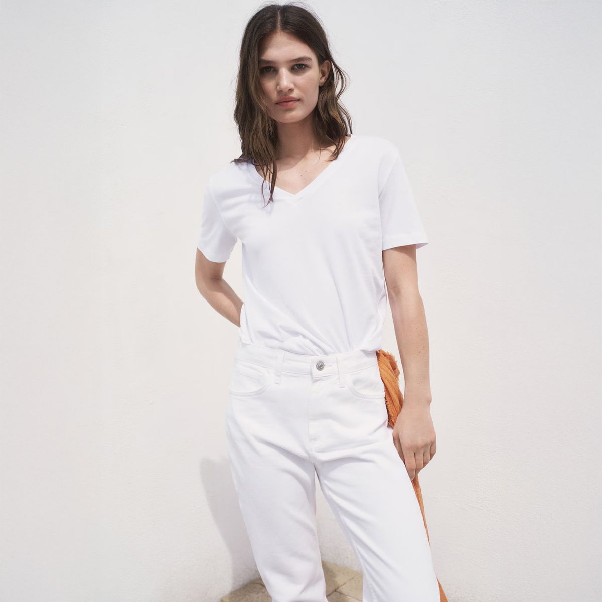 MANGO - Polera Algodón Cuello Pico Mujer Mango