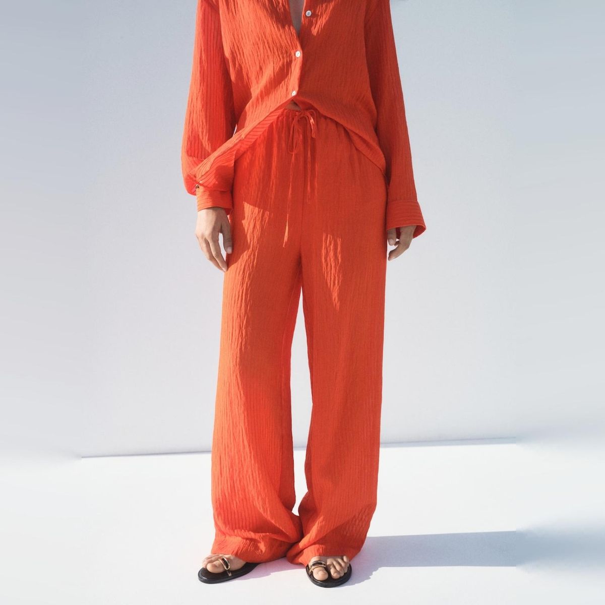 MANGO - Pantalón Recto Efecto Arrugado Mujer Mango