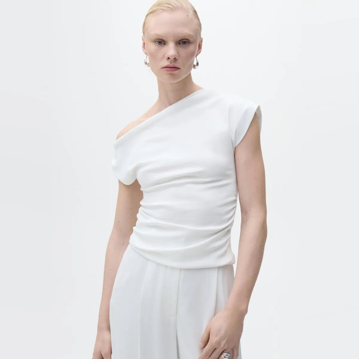 MANGO - Polera Algodón Cuello Asimétrico Mujer Mango