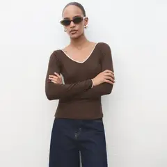 MANGO - Polera Combinada Cuello Pico Mujer